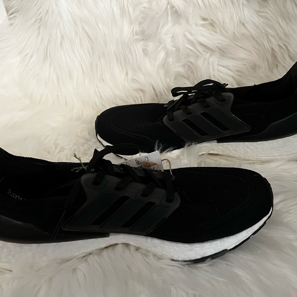 adidas Ultraboost 21 W Running Shoes | USA 9 - Picture 3 of 8